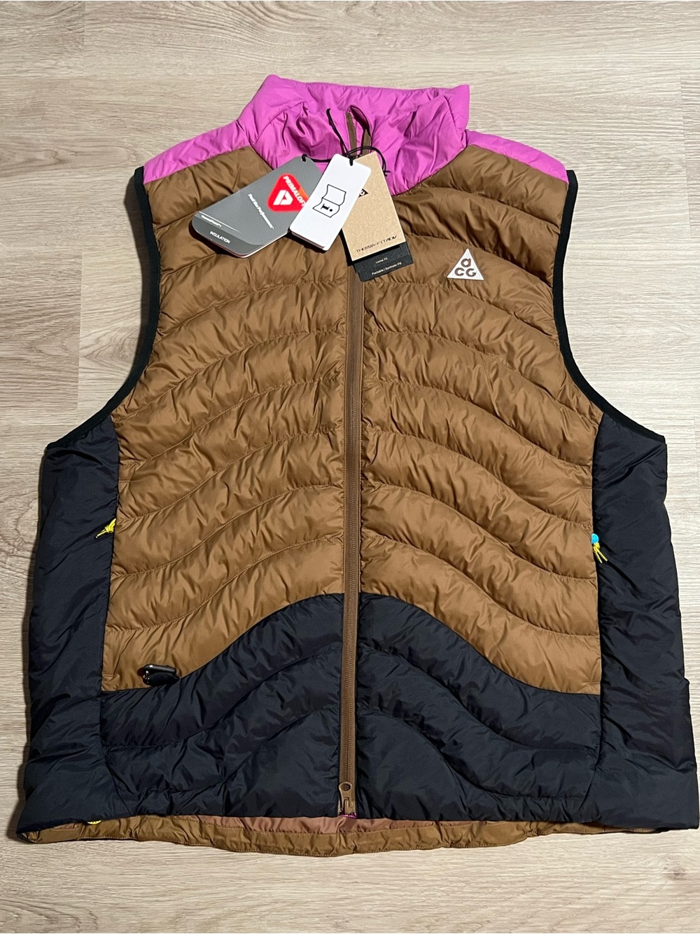 Nike ACG SAMPLE Lava Flow Therma-FIT ADV Vest Jacket $230 Sz Medium HV0605-505